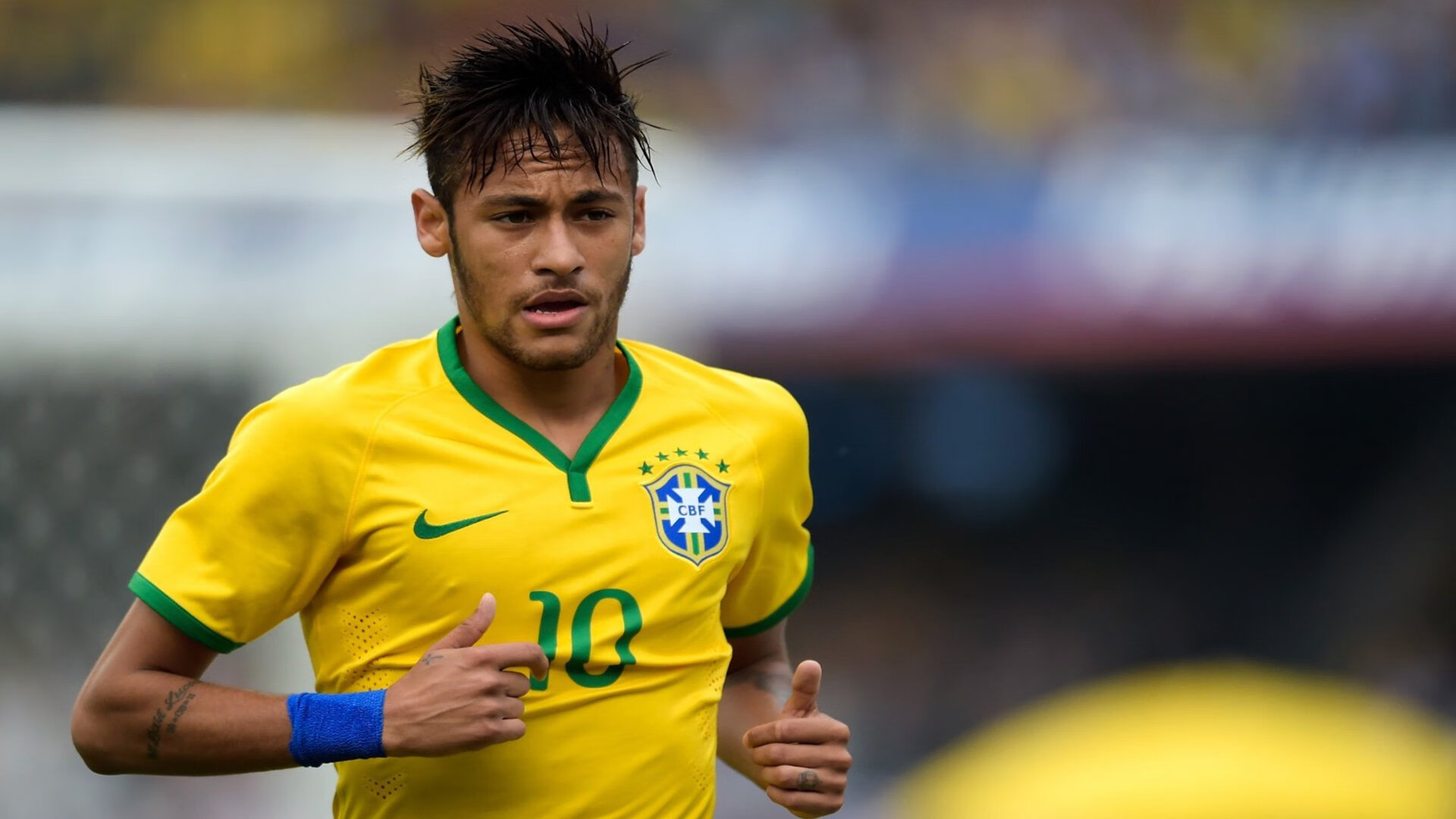 多场焦点战同时开赛考验媒体平台播报整合能力，焦点赛事